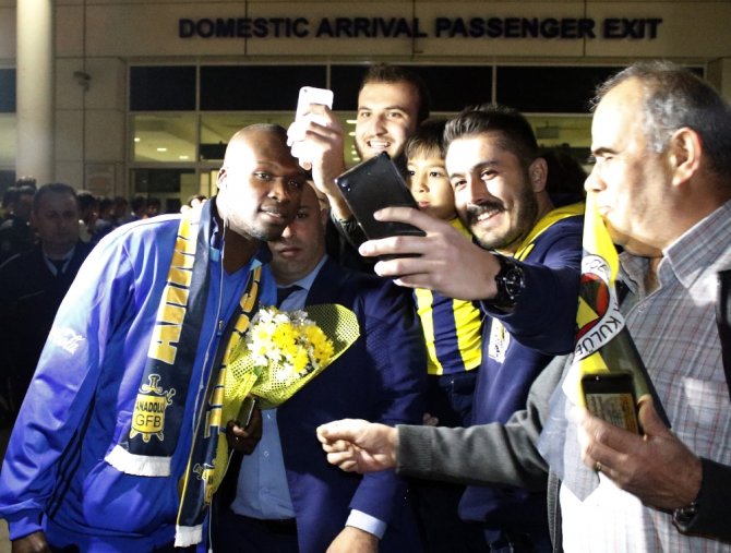 Fenerbahçe’de Van Persie Kadroya Alınmadı