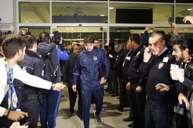 Fenerbahçe’de Van Persie Kadroya Alınmadı