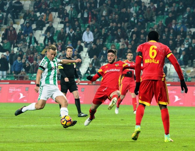 Konya Tek Attı 3 Aldı