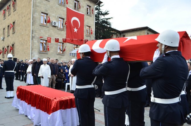 Dışişleri Bakanı: Hainlere Kucak Açanları İfşa Edeceğiz