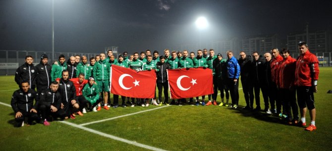 Bursaspor’dan Şehitler İçin Saygı Duruşu
