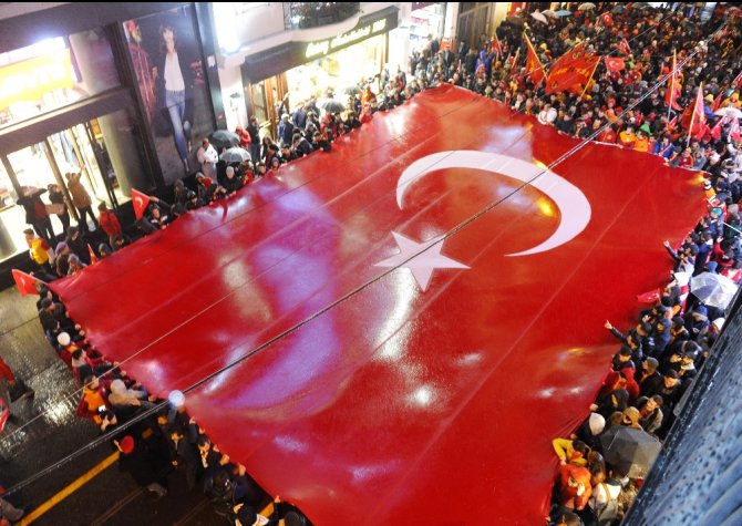 Taraftarlar Teröre Karşı Tek Yürek Oldu