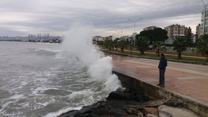 Karadeniz’de Dev Dalgalar