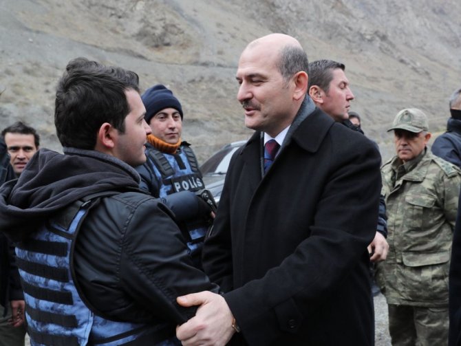 Bakan Soylu’dan Asker Ve Polislere Ziyaret
