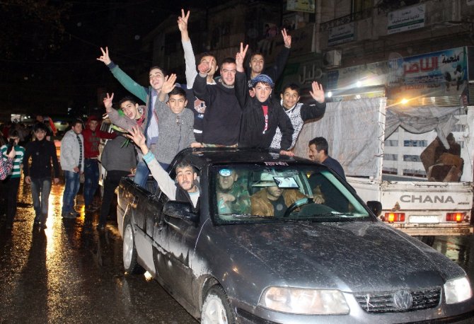990 Sivili Katlettiler: Katliamı Da Kutladılar