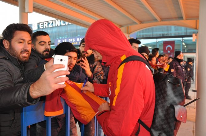 Aslan’a Coşkulu Karşılama
