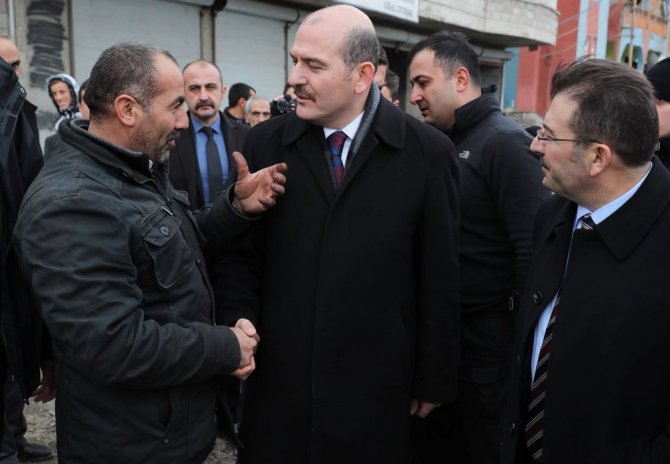 Bakan Soylu Hakkari’de Sıkıntıları Dinledi