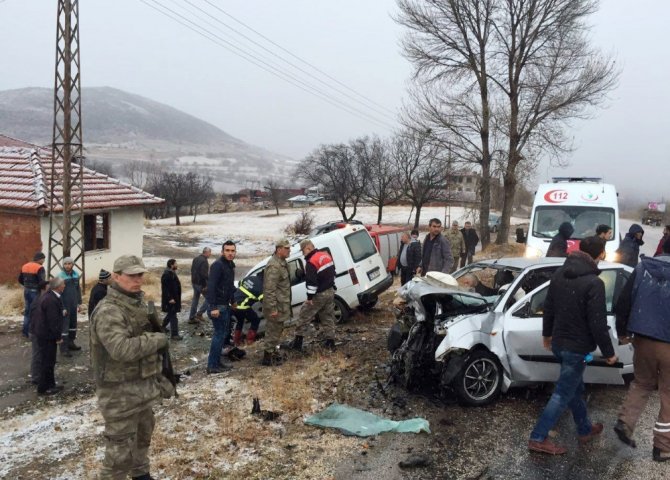Tokat’ta Feci Kaza: 2 Ölü, 3 Yaralı
