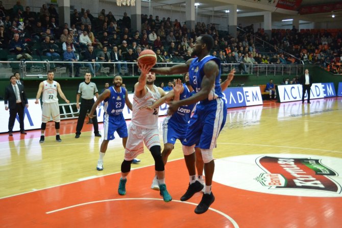 Banvit, Alman Rakibini Yıktı