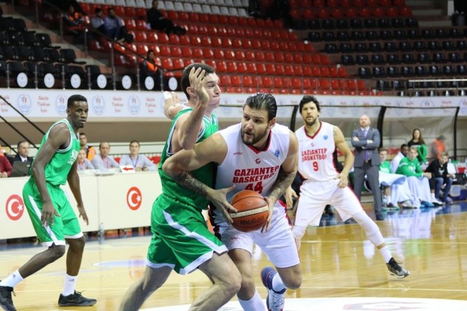 Gaziantep Basketbol, İsveç Ekibi Devirdi