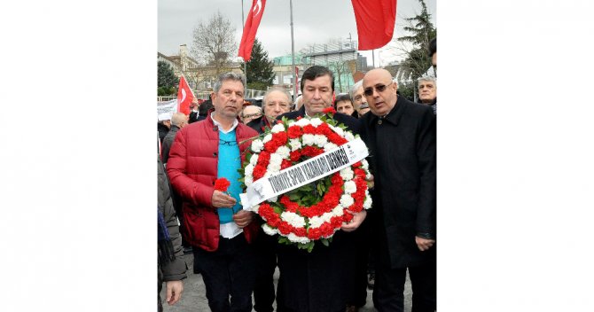 Tsyd, Şehitler Tepesi’ne Çelenk Bıraktı