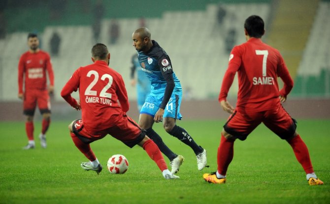 Bursaspor, Ümraniyespor’a Acımadı
