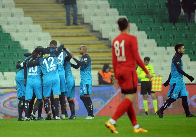 Bursaspor, Ümraniyespor’a Acımadı