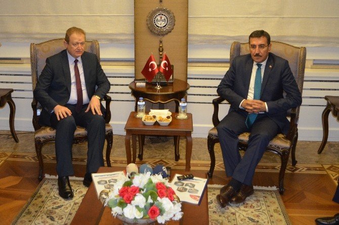 Gümrük Bakanı Tüfenkci, Trabzon’da