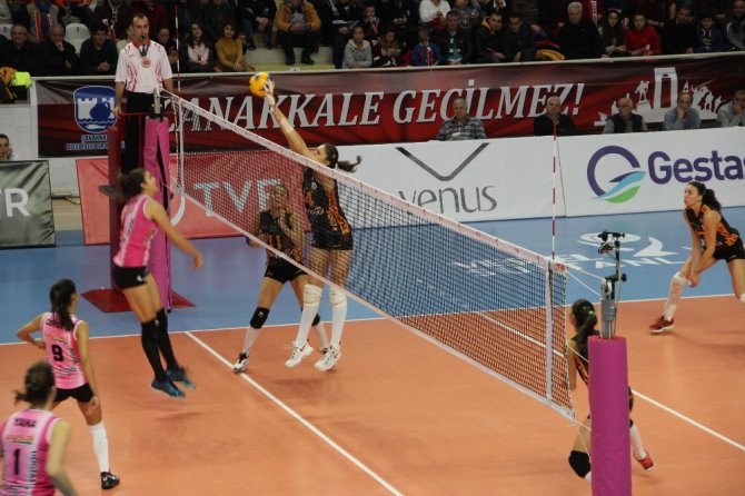 Galatasaray Çanakkale’den Galibiyetle Döndü