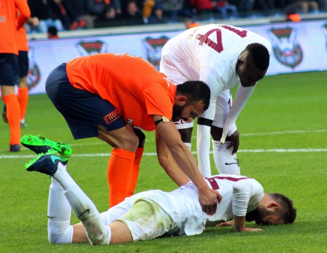 Başaşehir’de İlk Yarıda Gol Yok