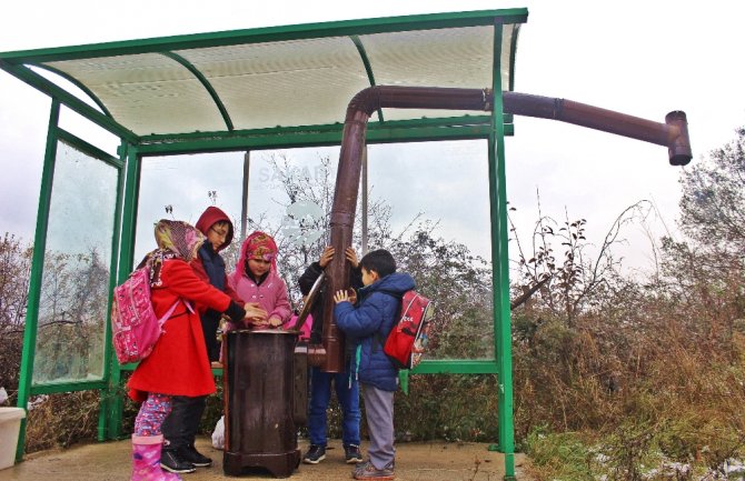 Çocuklar Üşümesin Diye