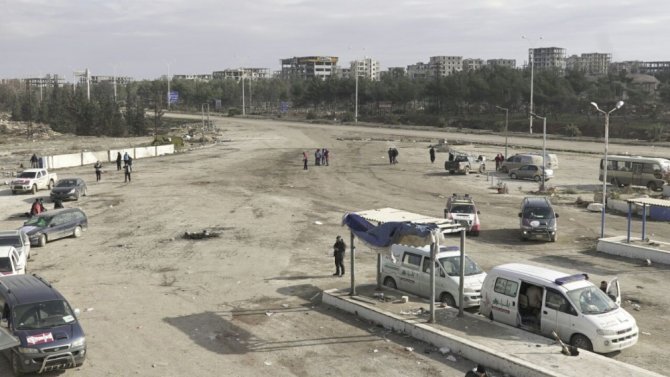 Otobüsler Tahliyeler İçin Halep’te