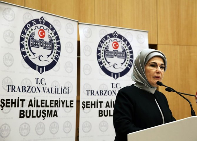 Emine Erdoğan, Trabzon’da Şehit Aileleri İle Buluştu