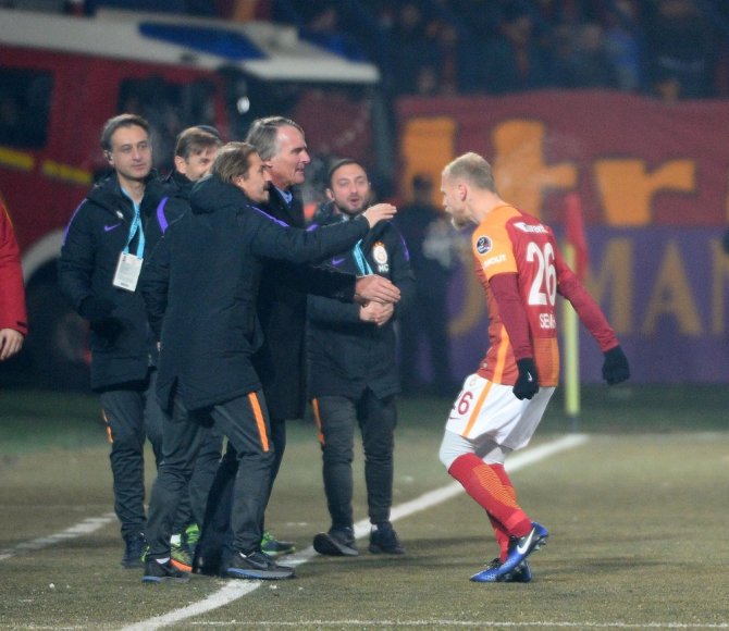 Cimbom 1 Puana Razı Oldu