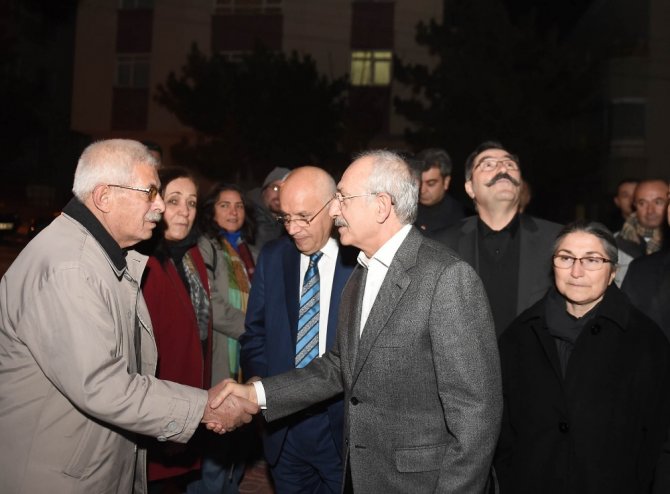 Kılıçdaroğlu Yarbay Ali Tatar’ın Annesini Ziyaret Etti