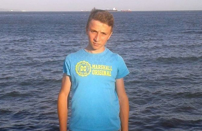 Kazayla 15 Yaşındaki Oğlunu Öldürdü