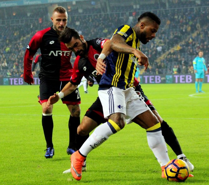 İlk Yarı Fenerbahçe’nin