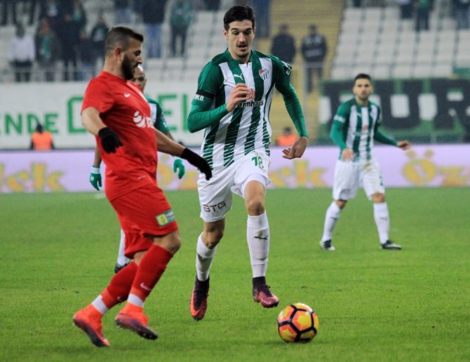 Timsah Evinde Kazandı