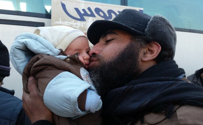 Halep’ten Tahliyeler Devam Ediyor
