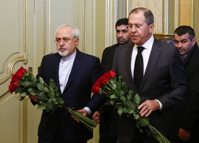Lavrov, İranlı Mevkidaşı Zarif İle Görüştü