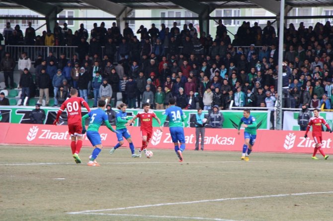 Sivasspor İlk Galibiyetini Bal Ekibi Karşısında Aldı