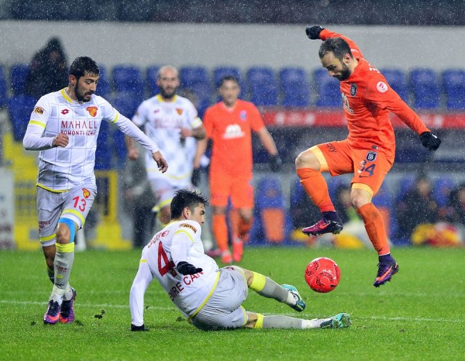 Başakşehir Farklı Kazandı: Tam 8 Gol