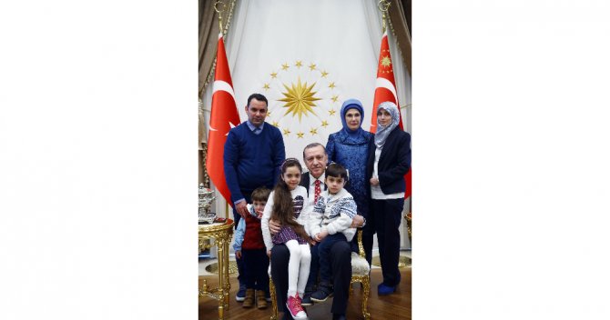 Cumhurbaşkanı Erdoğan Bana’yla Görüştü