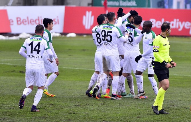Akhisar Deplasmanda Kazandı