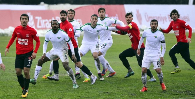 Akhisar Deplasmanda Kazandı