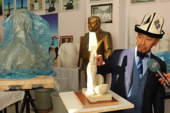 Kırgız Heykeltıraşdan ’15 Temmuz’ Heykeli