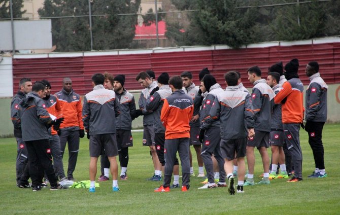 Adanaspor’da Medipol Başakşehir Mesaisi Sürüyor