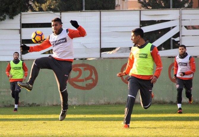 Adanaspor’da Medipol Başakşehir Mesaisi Sürüyor