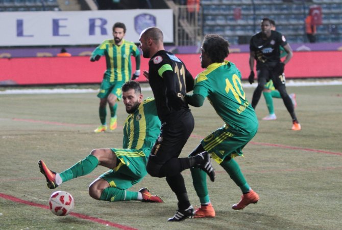 İlk Yarıda Tek Gol Var