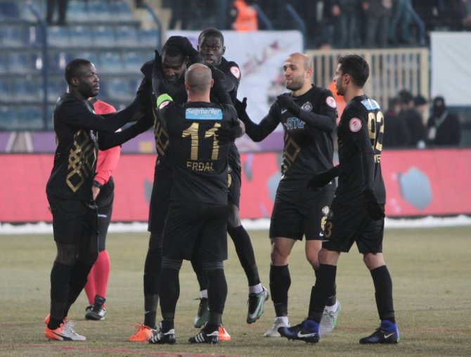 İlk Yarıda Tek Gol Var