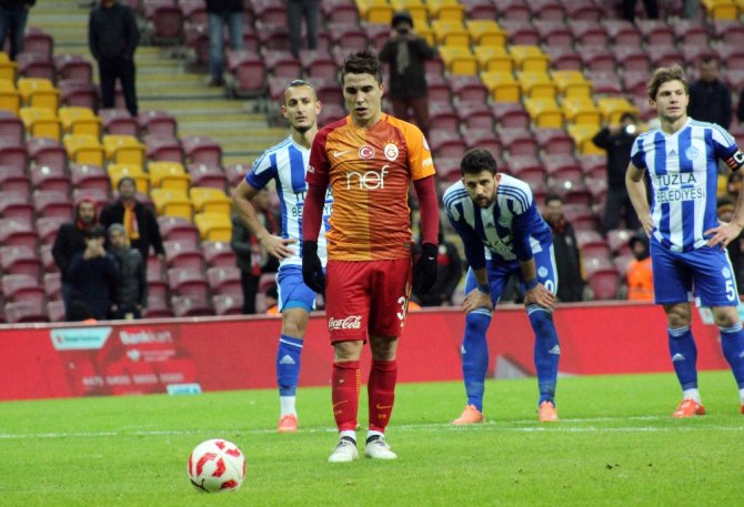 Aslan Kupada İlk Galibiyetini Aldı