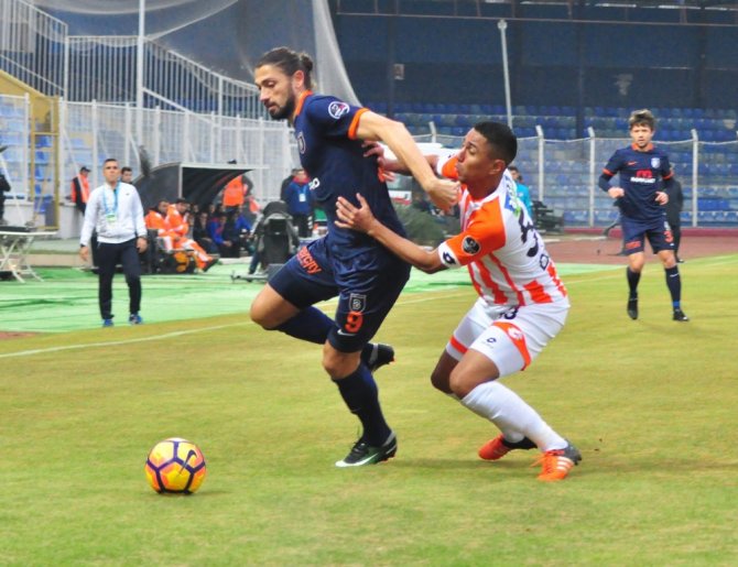 İlk Yarı Liderin