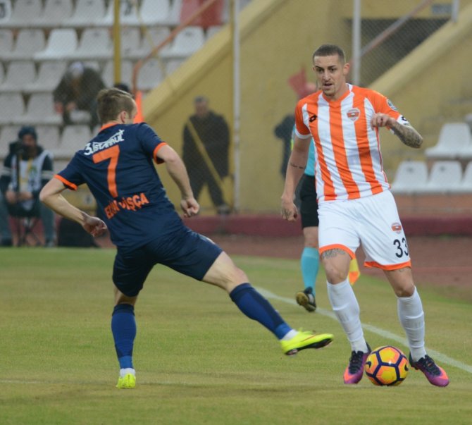 Lidere Adanaspor Çelmesi