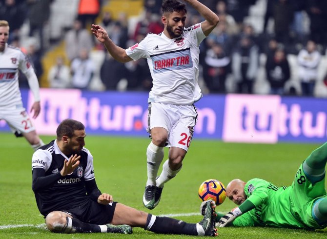 Beşiktaş, Liderin Ensesinde