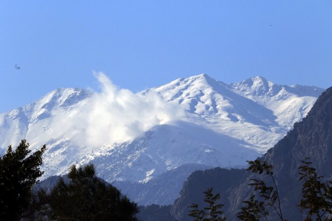 Antalya’da Kar Manzaralı Deniz Keyfi
