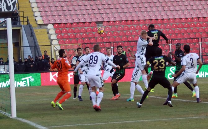 Akhisar’dan Kritik Galibiyet