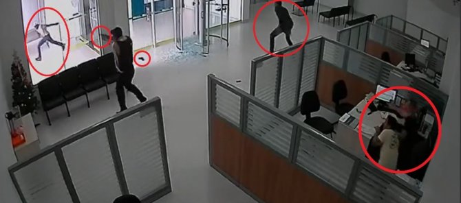 Soyguncular Sert Kayaya Çarptı