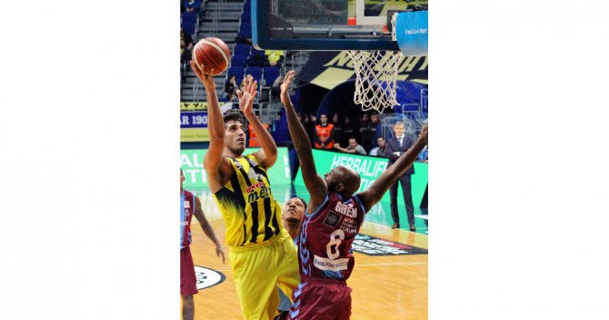 Fenerbahçe Trabzon’a Şans Tanımadı