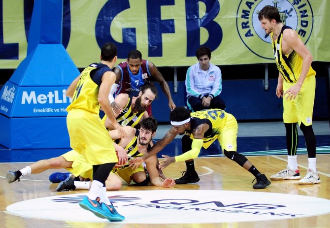Fenerbahçe Trabzon’a Şans Tanımadı