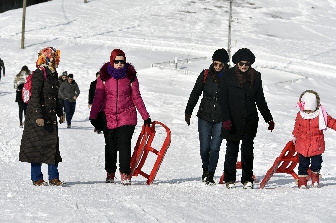 Doğu Karadeniz’in Tek Kayak Merkezi Zigana’da Kayak Sezonu Açıldı